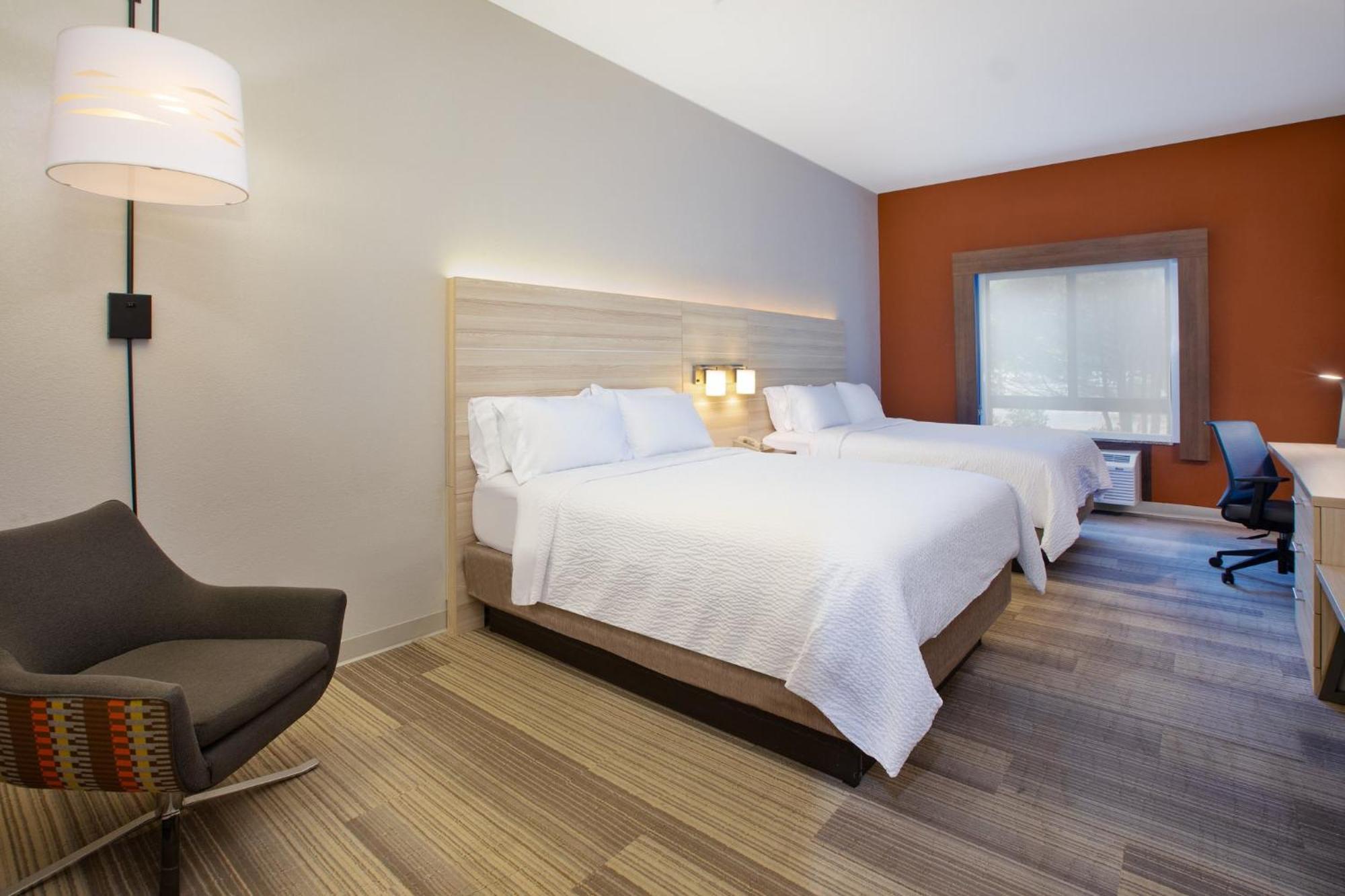 Holiday Inn Express Hotel & Suites Athens By Ihg Exterior photo
